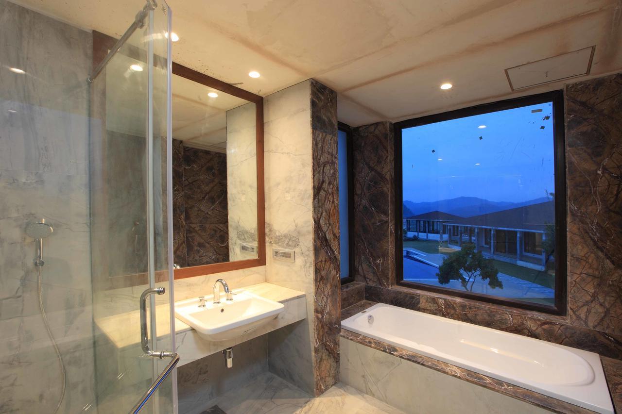 Hotel Lemon Tree Premier, Corbett Ramnagar  Zewnętrze zdjęcie